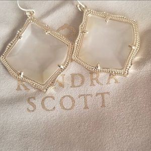 NEW Kendra Scott Gold Ivory Pearl Earrings